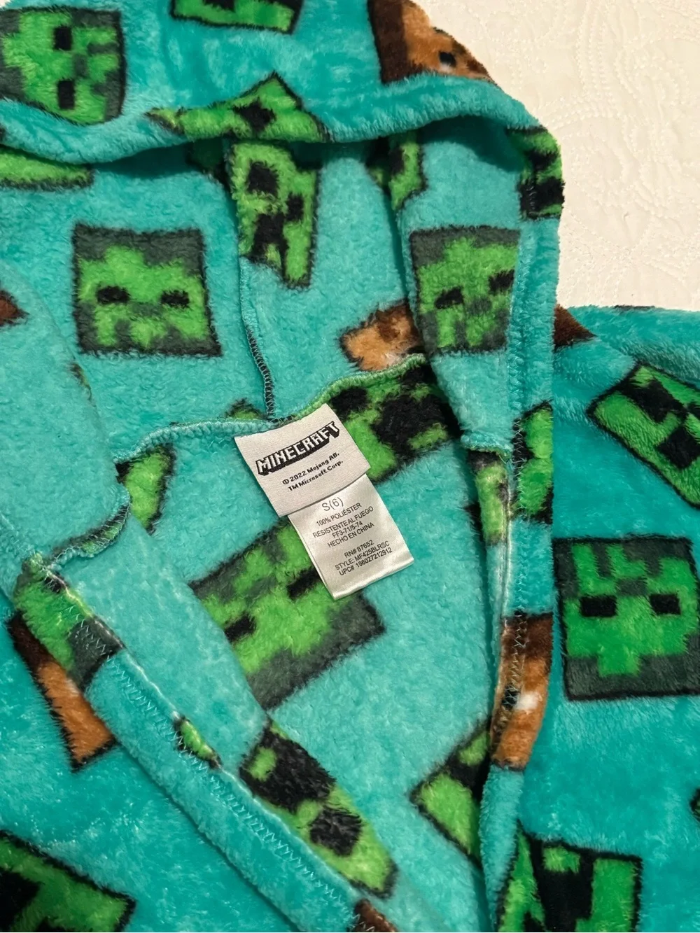 Minecraft‎ Kids Hooded Fleece Robe in Teal with Game Character Print 6T
